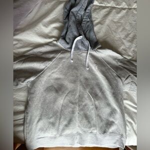 Under armour sweatshirt size L
